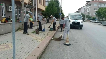 Cumhuriyet Mahallesi’nde mıntıka temizliği
