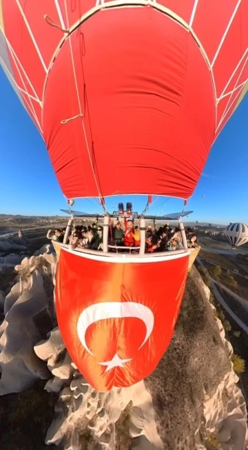 Cumhuriyetin 100. Yılını Yerli Balonla Havada Kutladılar
