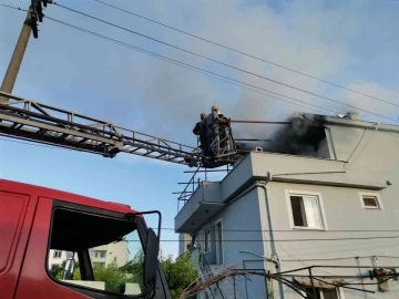 Dalaman’da, çatı katı yangınında iki kişi kurtarıldı
