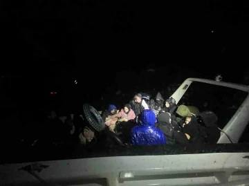 Datça’da 17 düzensiz göçmen kurtarıldı
