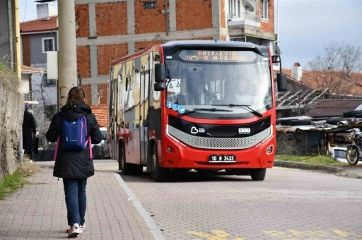 Deliceli öğrencilerden Başkan Akın’a servis teşekkürü
