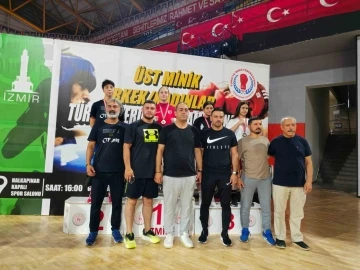 Demir yumruk Rabia, Türkiye üçüncüsü oldu
