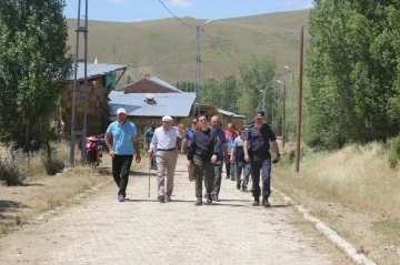 Demirözü Kaymakamı Şahin, köylerde incelemelerde bulundu
