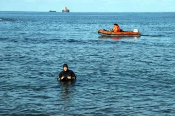 Denizde kaybolan şahsı arama çalışmalarına paramotorlu destek
