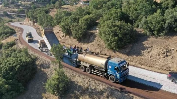 Denizli’nin 19 ilçesinde asfalt seferberliği sürüyor
