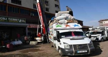 Deprem sonrası nakliyecilerde yoğunluk yaşanıyor