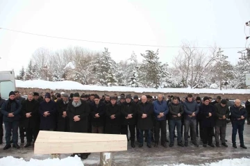 Depremde hayatını kaybeden çocuk Ahlat’ta toprağa verildi
