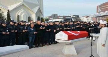 Depremde hayatını kaybeden polis memuru Sultanbeyli’de toprağa verildi