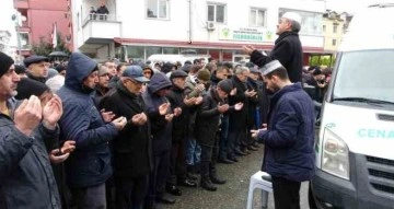 Depremde hayatını kaydeden voleybolcu Gözde Öztürk son yolculuğuna uğurlandı