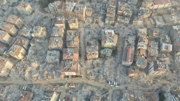 Depremin 8’inci gününde harabeye dönen Hatay’daki yıkım havadan görüntülendi
