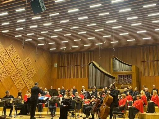 Devlet Çoksesli Korosu CSO’da konser düzenledi
