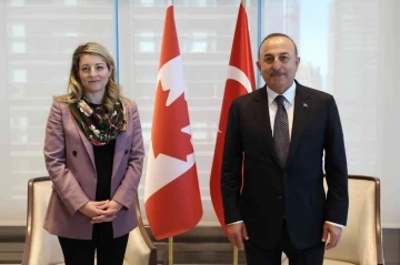 Dışişleri Bakanı Çavuşoğlu, Kanada Dışişleri Bakanı Melanie Joly ile görüştü
