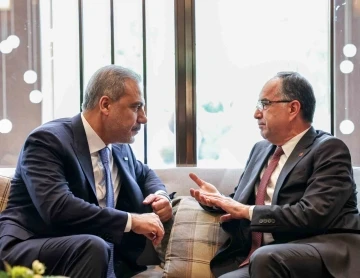 Dışişleri Bakanı Fidan, Arnavutluk Cumhurbaşkanı Begay ile bir araya geldi
