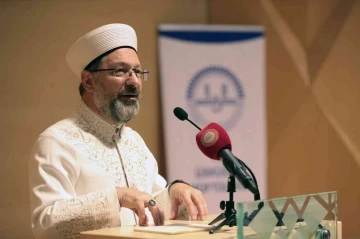 Diyanet İşleri Başkanı Erbaş: “Hurafelerle, aşırılıklarla toplumun zihni bozulmaya çalışılıyor&quot;
