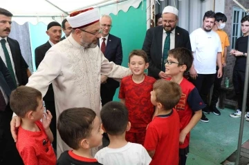 Diyanet İşleri Başkanı Erbaş, Japonya’nın Nagoya kentinde Türk vatandaşlarıyla buluştu
