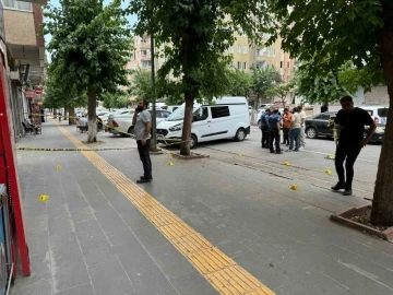 Diyarbakır’da anlaşma masasında silahlar konuştu: 4 yaralı
