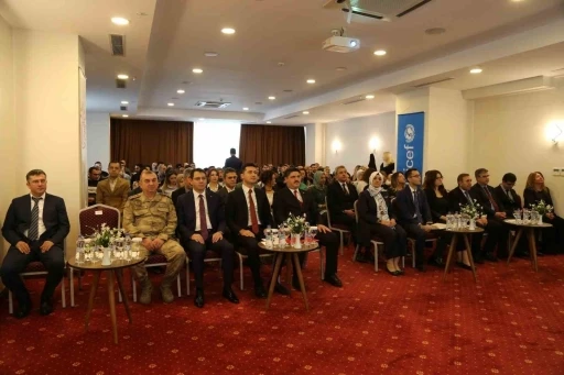 Diyarbakır’da ’Çocukla Adli Görüşmeci’ sertifikalı eğitim programı başladı
