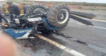 Diyarbakır’da demir taşıyan traktör devrildi: 1 yaralı