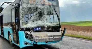 Diyarbakır’da meydana gelen iki ayrı trafik kazasında 7 kişi yaralandı