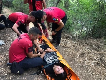 Doğa yürüyüşünde yaralanan kadını JAK kurtardı
