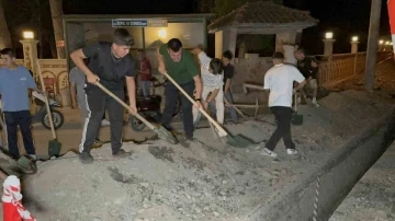 Doğal gaz çukuru küreklerle kapatıldı
