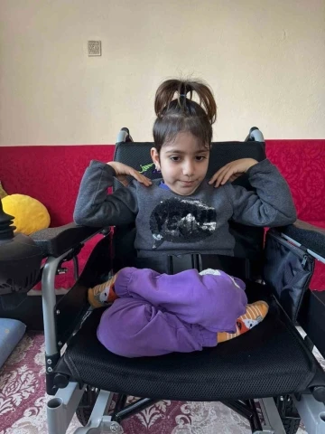 Doğuştan engelli Rabia akülü sandalye ile dışarıya çıkabilecek

