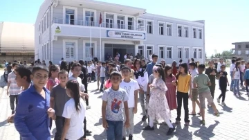 Ebru Yaşar Gülseven Ortaokulu’nda 407 öğrenci ders başı yaptı
