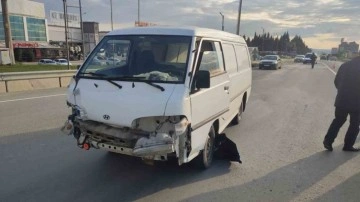 Edirne’de Kaçan Sürücü Polis Otosuna Çarptı!