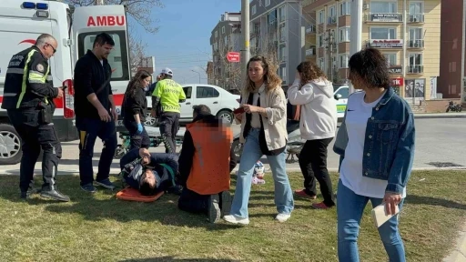 Edirne’de motosiklet ile otomobil çarpıştı: 1 yaralı
