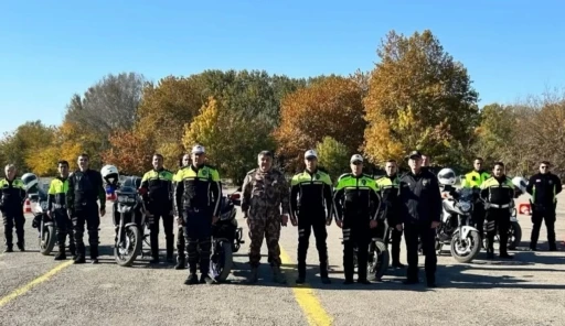 Edirne’de Motosikletli Trafik Polis Timleri eğitimlerini başarıyla tamamladı
