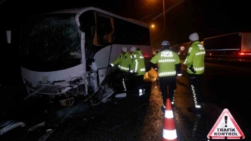 Edirne’de polis servis aracı ile otobüs çarpıştı: 10’u polis 11 yaralı
