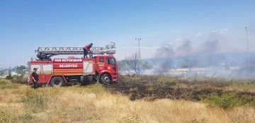 Edremit’te bahçe yangını
