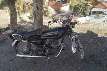 Edremit’te polis motosiklet hırsızlarını yakaladı
