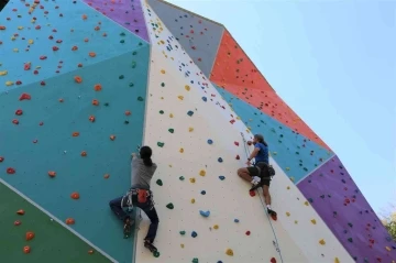 Efeler’in olimpik tırmanma duvarı, Türkiye şampiyonasına ev sahipliği yapacak
