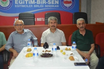 Eğitim Bir Sen üyeleri bayramlaştı
