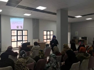 Elazığ’da ’ailede çocukla iletişim’ semineri düzenlendi
