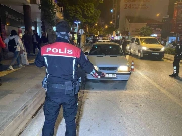 Elazığ’da denetimler sürüyor, polis göz açtırmıyor
