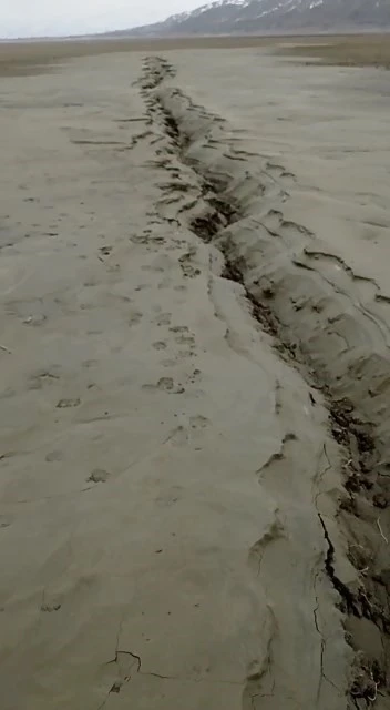 Elazığ’da fay hattındaki zemin sıvılaşması böyle görüntülendi
