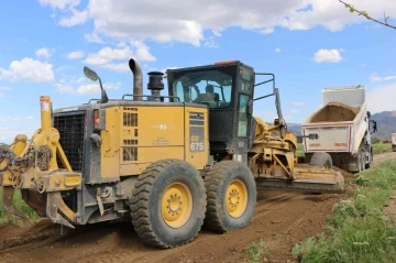 Elazığ’da köy yollarında  genişletme ve stabilize çalışmaları sürüyor
