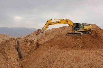 Elazığ İl Özel İdaresi alt yapı çalışmalarını sürdürüyor
