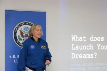 Emekli NASA astronotu, İskenderun Teknik Üniversitesi'nde tecrübelerini paylaştı