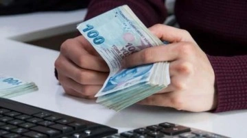 Emekliye 8 bin TL veriyor! Ziraat, VakıfBank, HalkBank, Yapı Kredi, QNB, Akbank yeni promosyonları