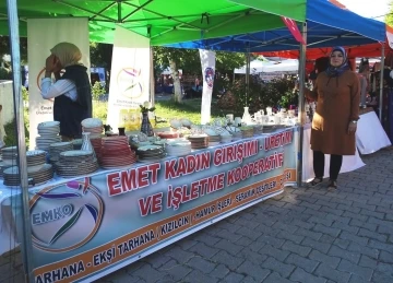 Emet EMKO 12 kadına iş imkanı sağlıyor
