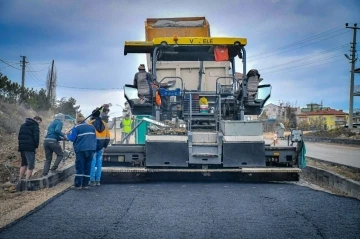 Emet’te sıcak asfalt çalışmaları başladı
