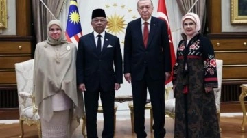 Emine Erdoğan, Malezya Kraliçesi Tunku Azizah ile bir araya geldi