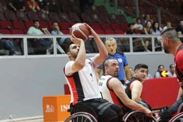 Engelsiz Şahinler final kapısını açtı 62-60