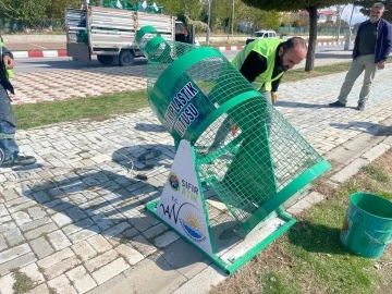 Erciş’te atık plastik geri dönüşüm kutuları yerleştirildi
