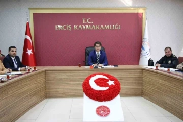 Erciş’te sokak hayvanlarına yönelik istişare toplantısı yapıldı
