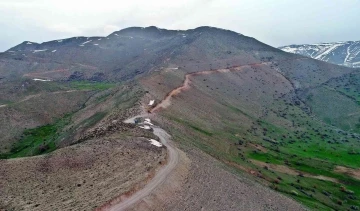 Erciş’te yarım asırdır ekilemeyen araziler ekilme başlandı
