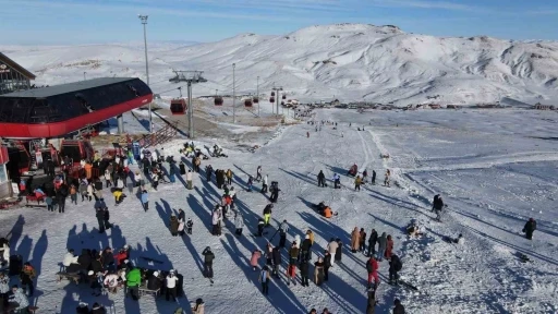 Erciyes hafta sonu 30 bini aşkın misafir ağırladı
